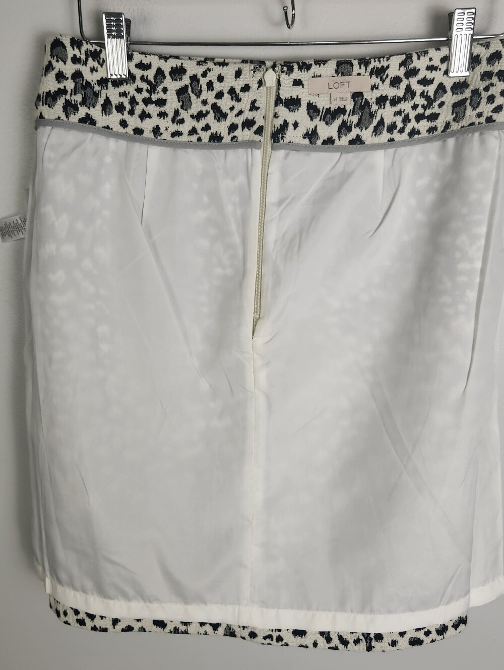 NWOT Loft Women's Black Cream Snow Leopard Animal Print Mini Skirt Size ST #738 - Picture 7 of 11